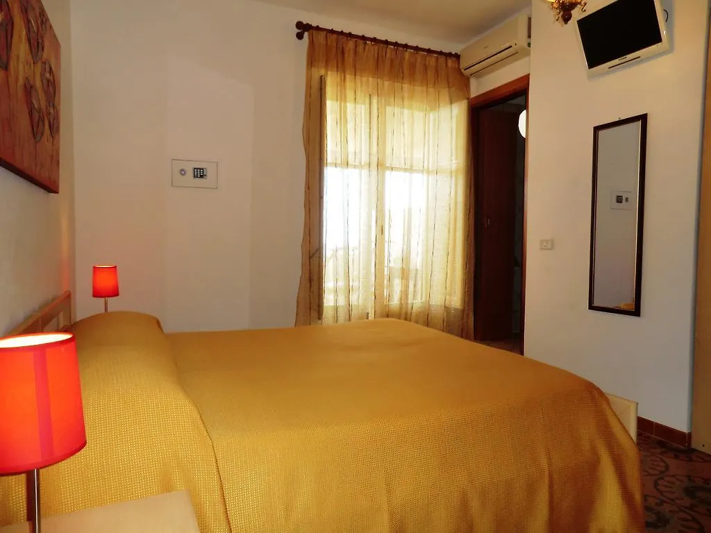 B&B Oasi Marina di Palma 0*,  Italie